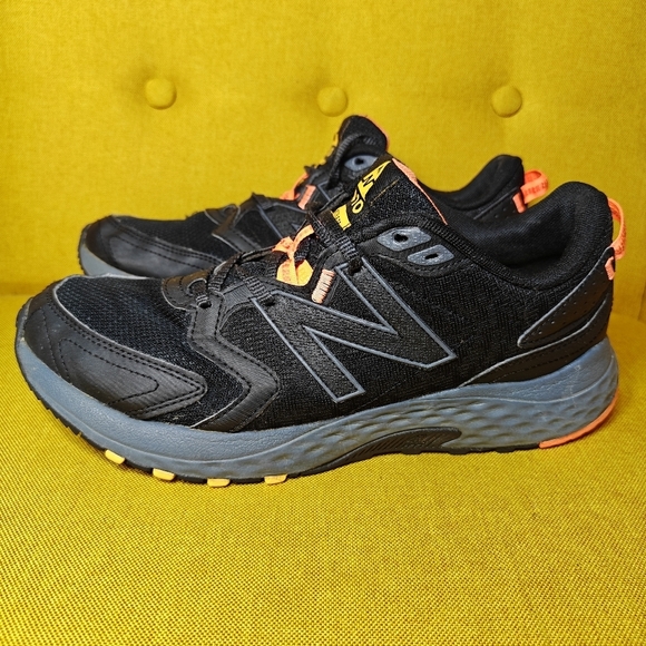 New Balance 410 V7 trail running Black Orange Sneakers Men\'s Shoe Size 10.5